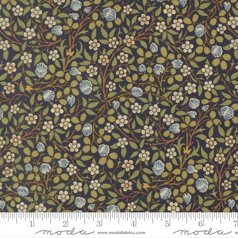 Morris Muse Twilight Clover Small Floral scale