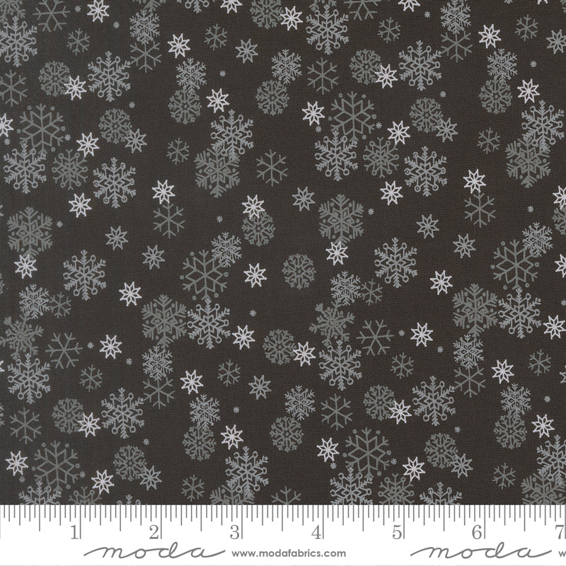 Holiday Cheer Snow Flurry Blenders Snowflake Midnight by Stacy Lest Hsu for Moda Fabrics 20976-20 scale