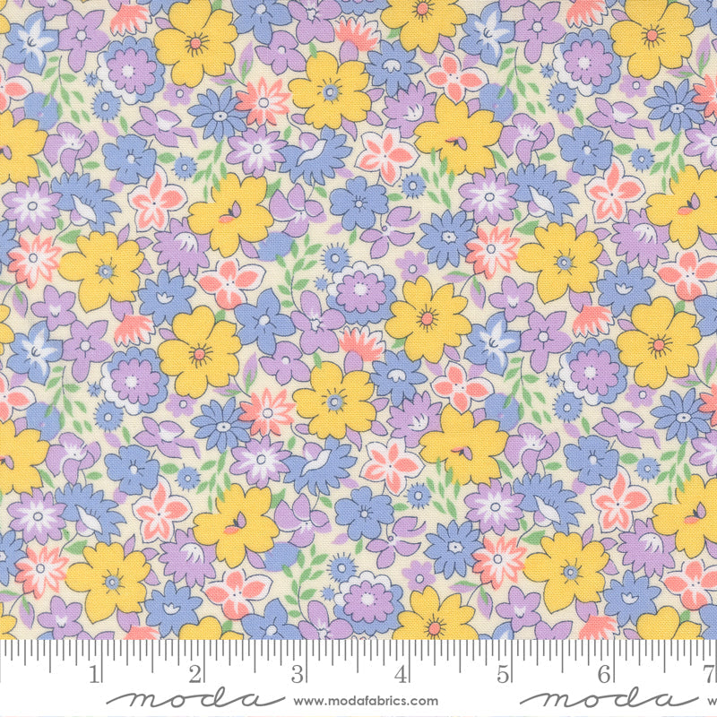 30s Playtime Bouncy Floral Pastel by Linzee McCray for Moda Fabrics 23370-22 scale