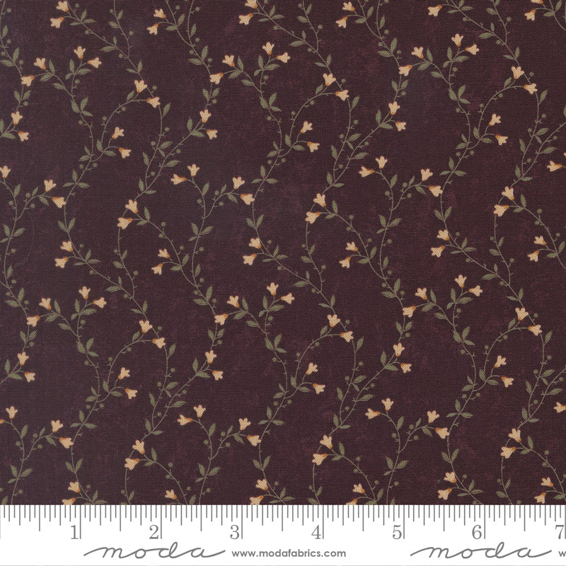 Quail Run Mulberry Creeping Vine Florals scale