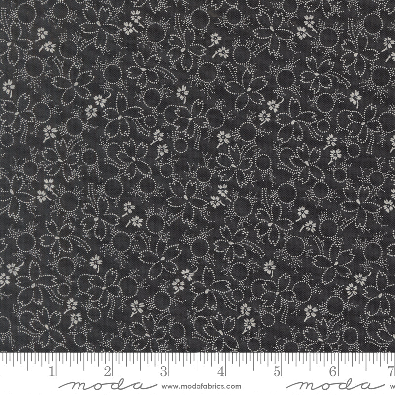 Arabesque Wonder Florals Midnight by Studio M for Moda 33835-17 scale