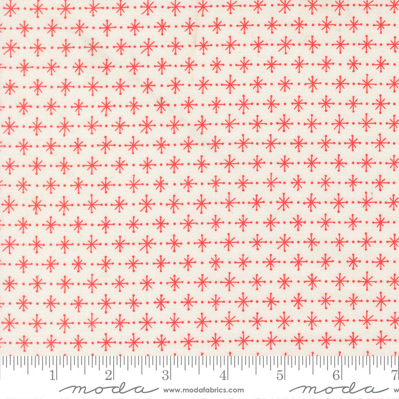 Rosie Twinkling Star Cream Strawberry scale