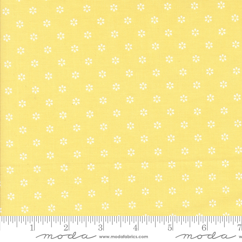 Summertime Dainty White Flowers Sunshine by Camille Roskelley for Moda Fabrics 55322-16 scale