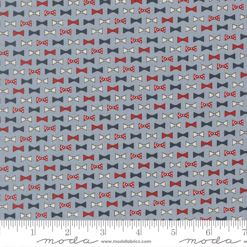 Independence Day Bowties Novelty SPLASH by Sweetwater for Moda 55725-12 scale