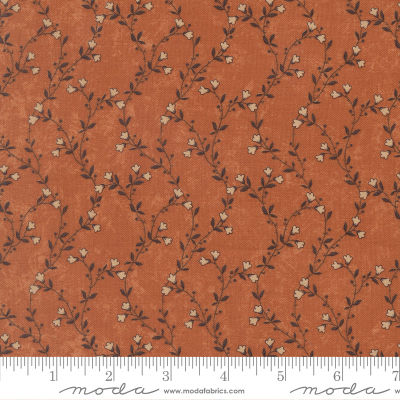 Quail Run Pumpkin Creeping Vine Florals  scale