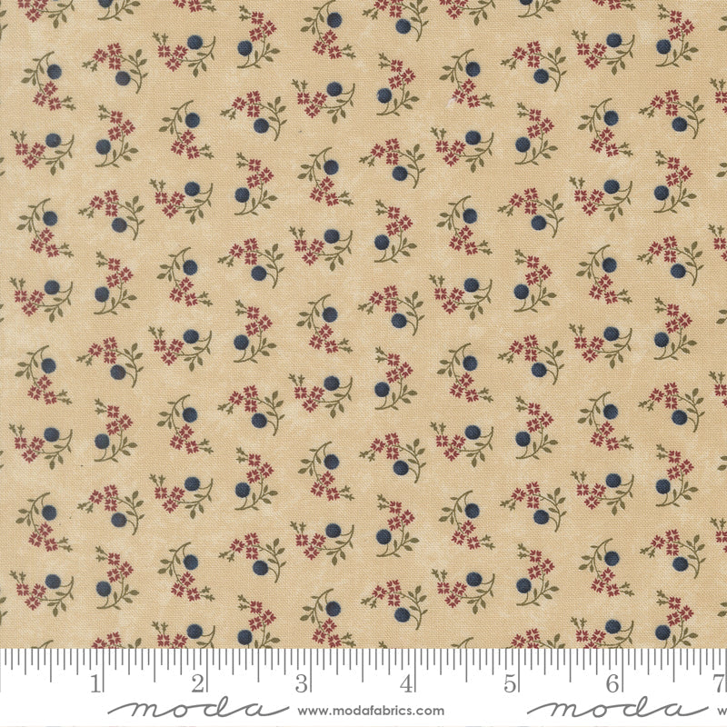 Quail Run Multi Tan Blooms and Berries Small Floral scale